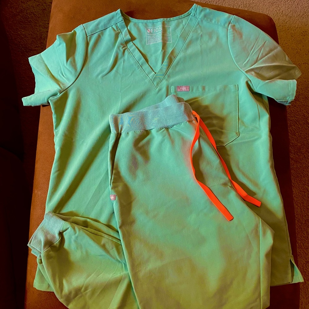 Figs Scrubs Top and Bottom Jade Sz L
